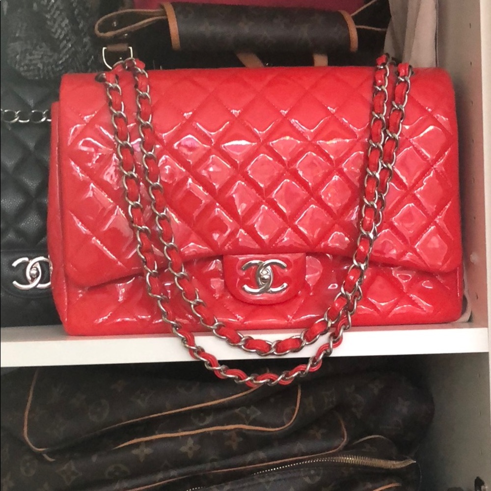 RARE RED PATENT LEATHER MAXI JUMBO CHANEL